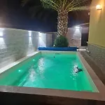 La Di Leonardo, Con Piscina Privata בית נופש